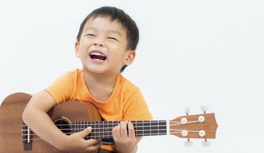 Trabalhar a brincar – A importância da musicoterapia no desenvolvimento da criança